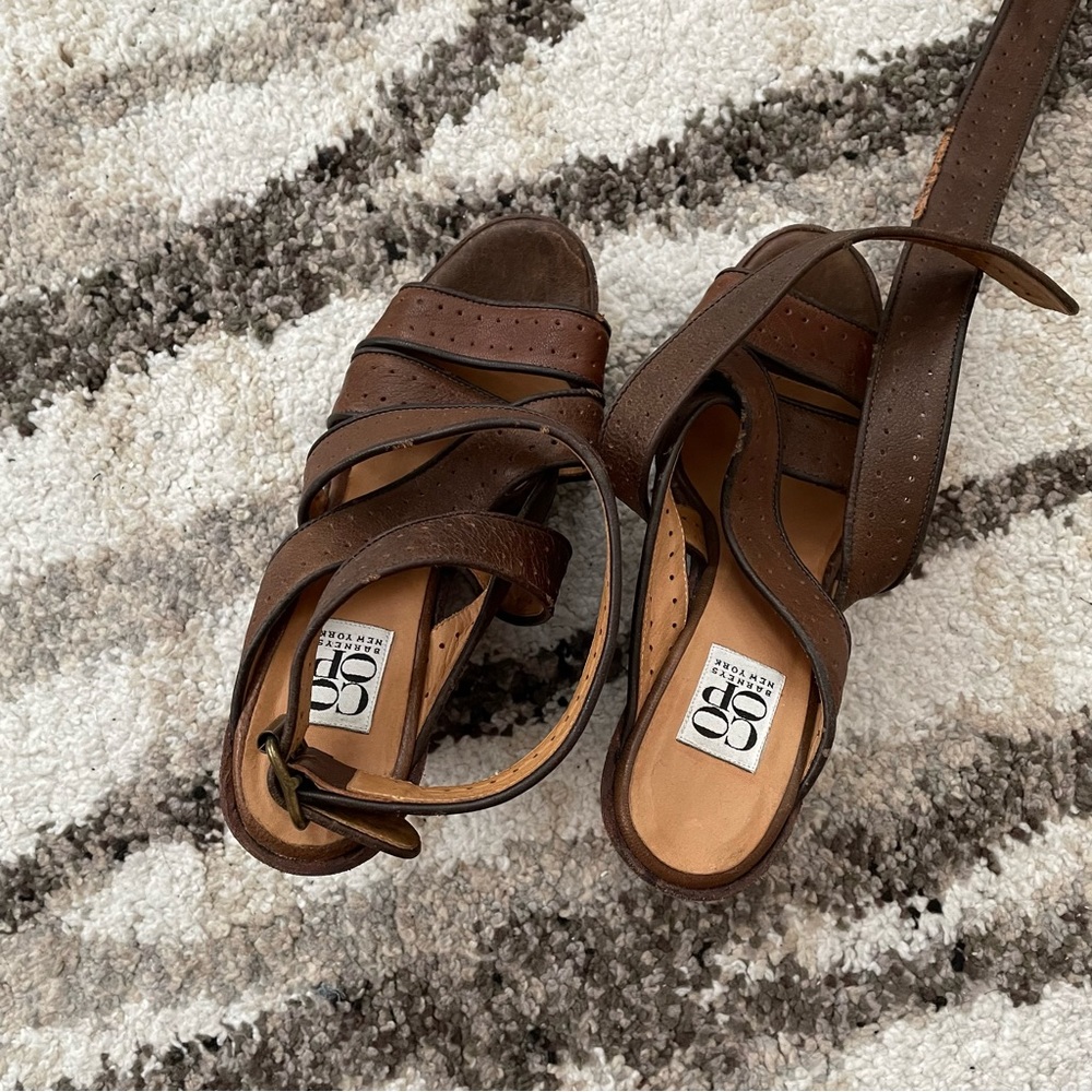 BARNEYS NEW YORK CO-OP WEDGE SANDALS - Picture 4 of 11